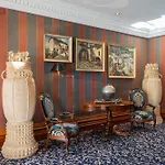 Restaurant Million Hotel