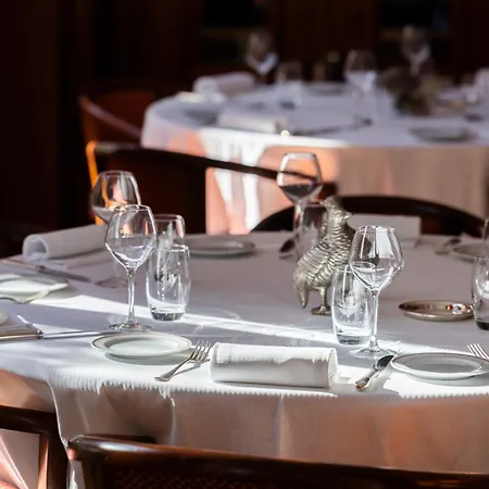 Hotel Restaurant Million 3*